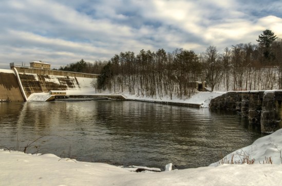 Dam View Nikon D5100, Sigma 17-70mm f/2.8-4, (1/5, 1/20, 1/80s brackt), 17mm, f/20, ISO 200