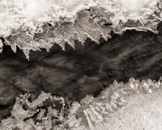 Ice Flow Nikon D5100, Nikkor 55-200mm f/4-5.6, 0.5s, 55mm, f/16, ISO 100