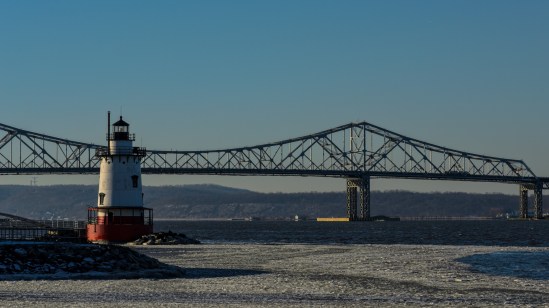 Tarrytown Light and Tappan Zee Bridge Nikon D5100, Nikkor 55-200mm f/4-5.6, 1/400s, 90mm, f/13, ISO 200