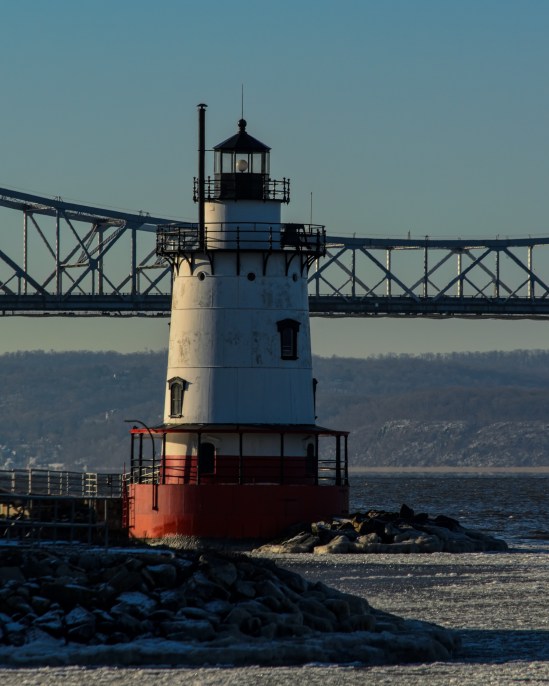 Tarrytown Light - Portrait Nikon D5100, Nikkor 55-200mm f/4-5.6, 1/500s, 200mm, f/13, ISO 200