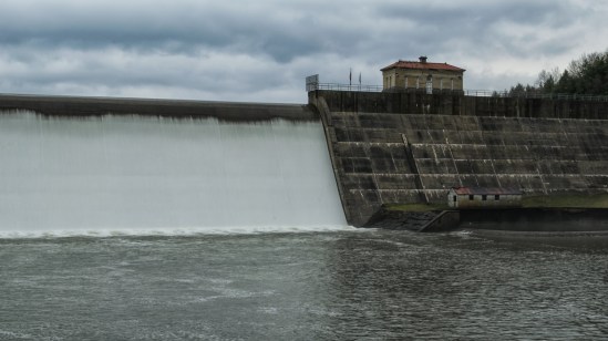 Water over the ... Nikon D5100 Sigma 17-70mm f/2.8-4, 1/3s, 38mm, f/18, ISO 100