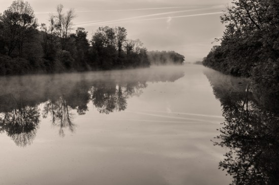 Morning Mood Nikon D5100, Nikkor 35mm f/1.8, 0.8s, f/1, ISO 100