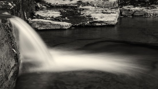 Shower Nikon D5100, Sigma 17-70mm f/2.8-4, 5s, 42mm, f/20, ISO 100