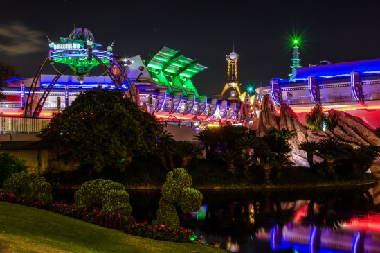 Tomorrowland Nikon D5100, Nikkor 35mm f/1.8, (10, 25, 30s bracket), f/16, ISO 400