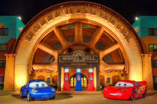 Wheel Well Motel Nikon D5100, Sigma 17070mm f/2.8-4, (1/5, 0.4, 0.8, 1.6, 3 & 6s bracket), 17mm, f/11, ISO 400