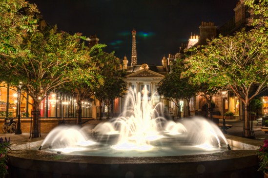 Ah, Paris Nikon D5100, Sigma 17-70mm f/2.8-4, {2.6, 3.4, 5.7, 11 & 16s bracket}, 24mm, f/16, ISO 400