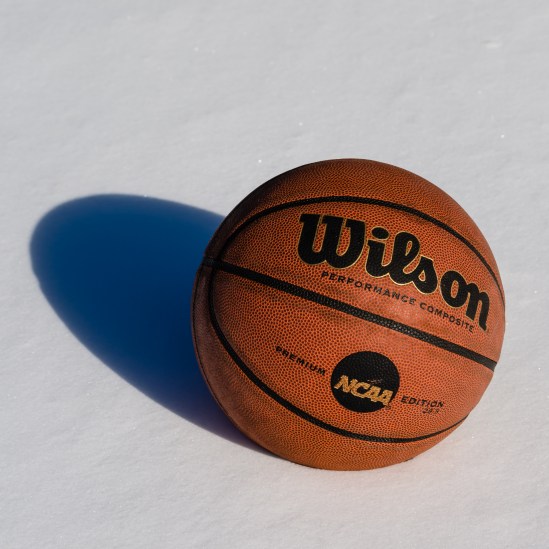Snow Basketball Nikon D5100, Sigma 17-70mm f/2.8-4, 1/250s, 58mm, f/8, ISO 100
