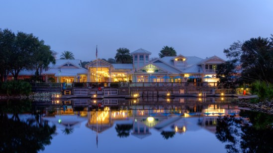 Hospitality House Nikon D5100, Sigma 17-70mm f/2.8-4, {1, 2.5, 5, 10, 15s bracket}, 26mm, f/16, ISO 200
