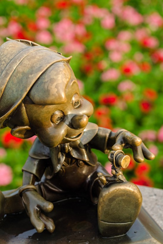 Conscience Aware Nikon D5100, Sigma 17-70mm f/2.8-4, 1/125s, 70mm, f/5.6, ISO 400