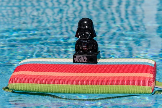 Pool Vader Nikon D5100, Nikkor 55-200mm f/4-5.6, 1/1250s, 80mm, f/8, ISO 200