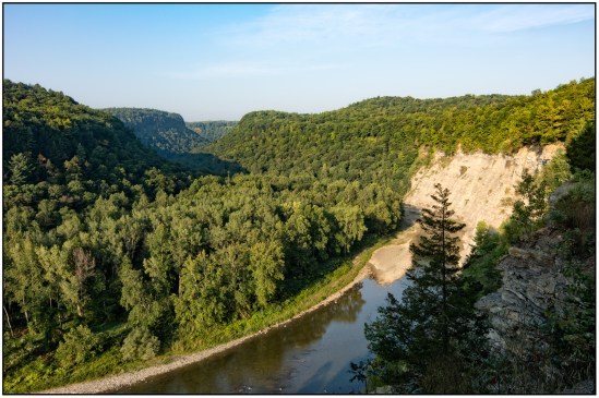 Tea Table Nikon D7100, Tokina 12-28mm f/4, 1/20s, 17mm, f/16, ISO 100
