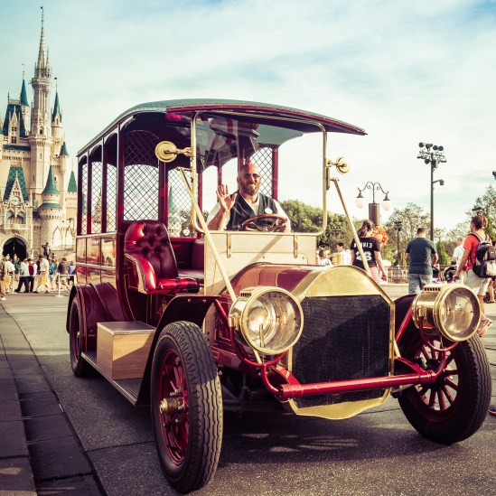 Cruisin' Main Street Olympus OM-D E-M10, M. Zuiko 14-42mm f/3.5-5.6 II, 1/250s, 17mm, f/8, ISO 200
